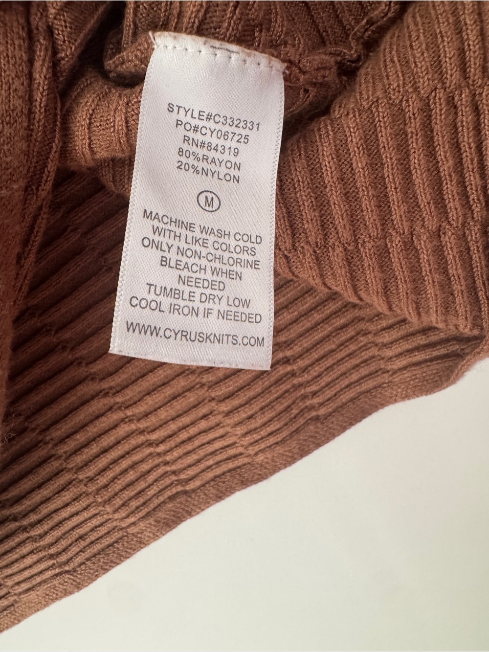 CYRUS Textured Dolman Sleeve Lightweight Sweater | Brown | Size Medium - Picture 5 of 5